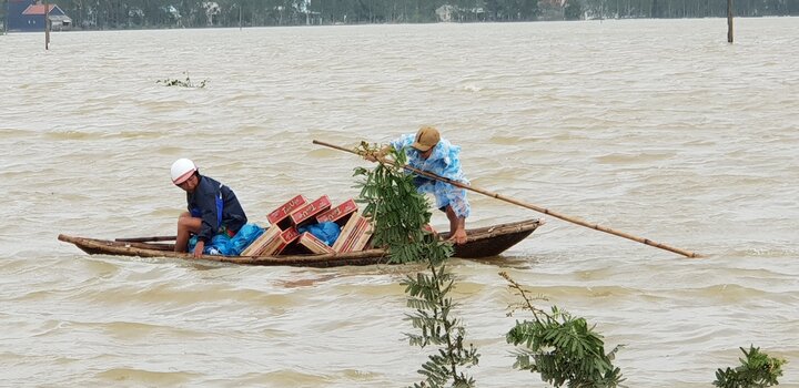 Không khí lạnh tăng cường, các tỉnh miền Trung tiếp tục mưa to