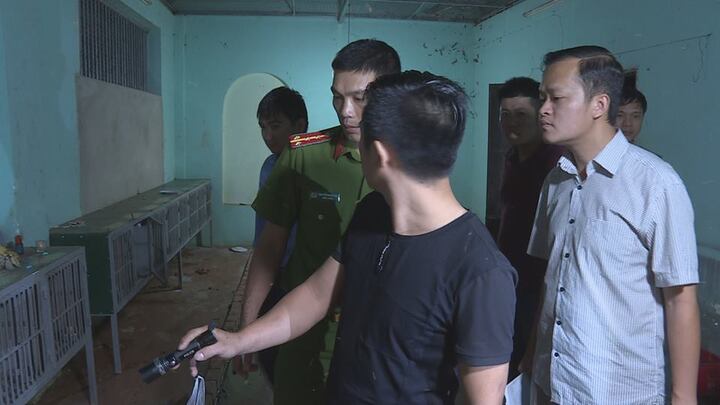 Bắt quả tang nhà hàng chứa nhiều động vật rừng còn sống