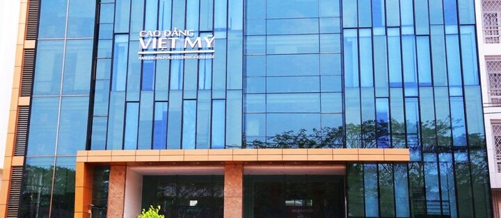 Học ngành Dược và Điều dưỡng, sinh viên có thể nhận học bổng lên tới 2 tỷ đồng