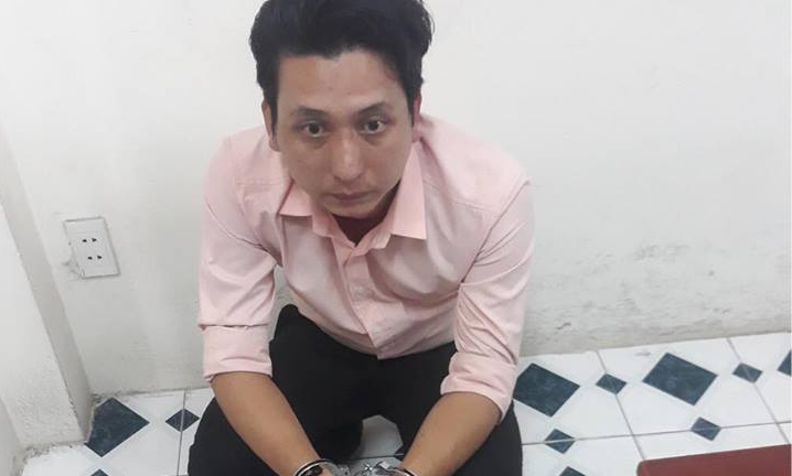 Bị ngân hàng đòi tiền vay, thuê 8 ô tô tự lái mang đi cầm cố