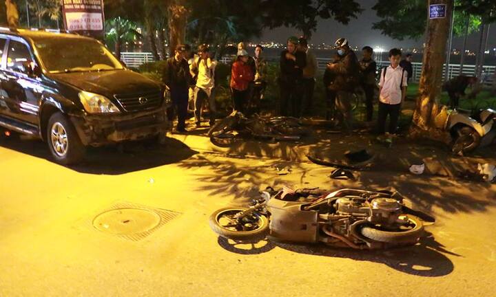 Ô tô Lexus tông gần chục xe trên phố Hà Nội: Xác định danh tính nữ tài xế say xỉn