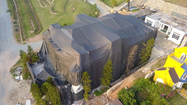 Video: Những công trình hoành tráng 'xẻ thịt' rừng phòng hộ Sóc Sơn giờ ra sao?