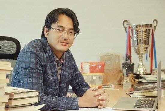 Cổ phiếu Yeah1 giảm thảm,'đại gia' Nguyễn Ảnh Nhật Tống mất gần 800 tỷ đồng