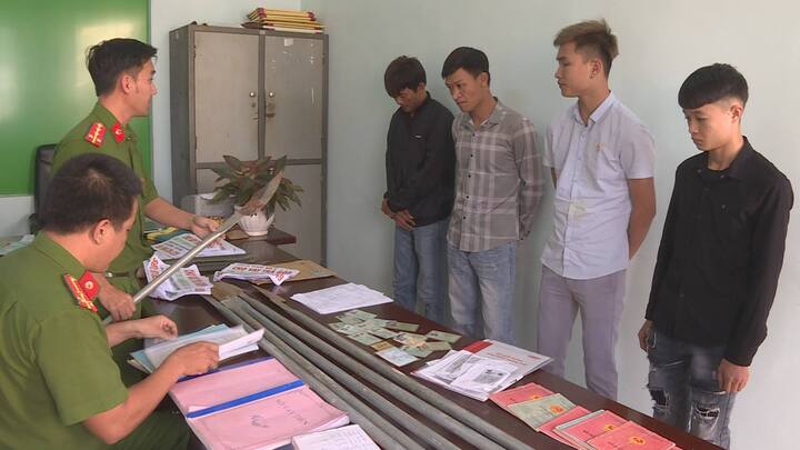 Triệt phá băng nhóm tín dụng đen ở Đắk Lắk, thu giữ nhiều hung khí