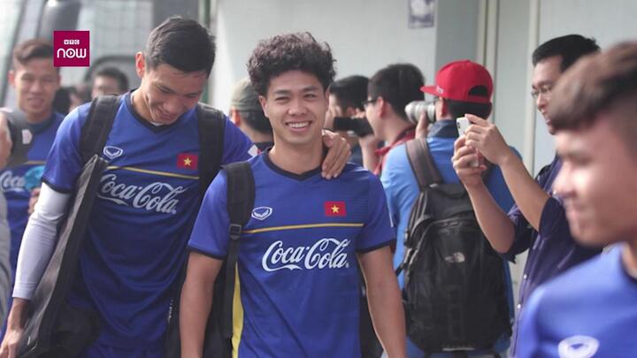 Video: Công Phượng gây chú ý với kiểu tóc 'súp lơ'