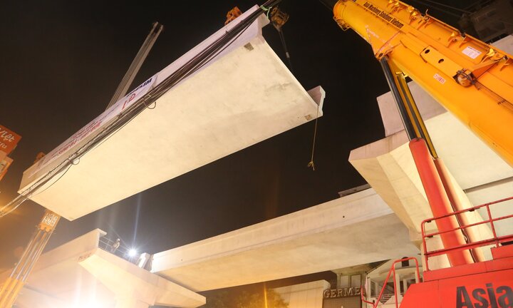 Video: Hợp long toàn tuyến trên cao dự án đường sắt đô thị Nhổn - Ga Hà Nội