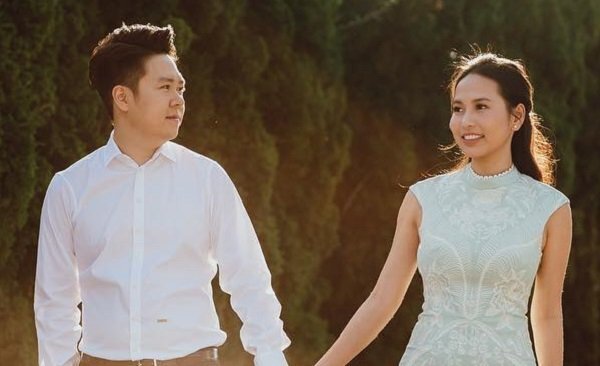 Lê Hiếu chia sẻ ảnh lãng mạn với bạn gái, tiết lộ sẽ kết hôn vào đầu năm 2019