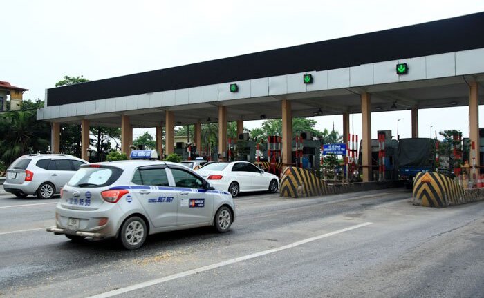 Video: Hỗn loạn tại trạm BOT Bắc Thăng Long - Nội Bài