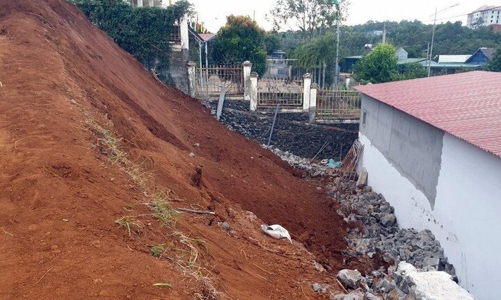 Đắk Nông: Một công nhân bị đất đá đè thiệt mạng