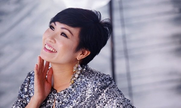 Phương Thanh bất ngờ công bố thiệp cưới, sẽ kết hôn vào ngày 30/12?