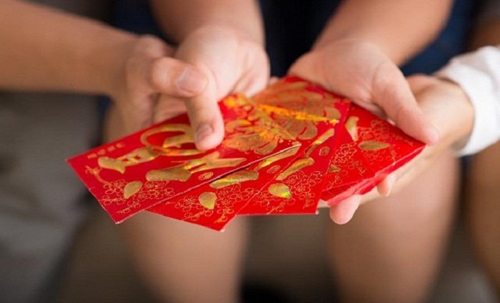Vì sao người Việt lì xì, mừng tuổi đầu năm mới?