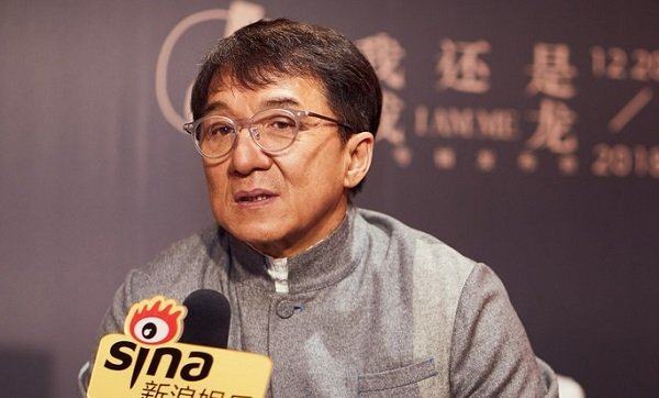 Vì sao Thành Long phơi bày quá khứ trác táng, qua đêm với gái mại dâm?