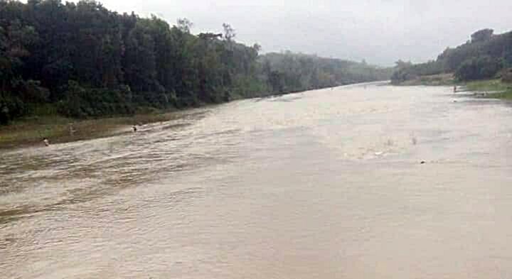 Đi câu cá, một học sinh lớp 5 bị nước cuốn mất tích