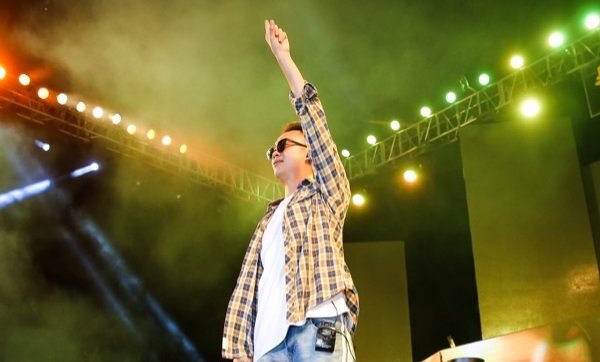 Justa Tee khiến fan ‘phát sốt’ khi tái hiện bản hit Forever Alone