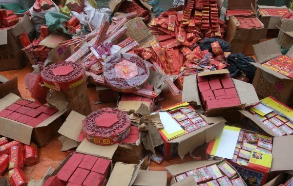 Bắt nghi can tàng trữ pháo nổ và hàng loạt hung khí trái phép ở Gia Lai