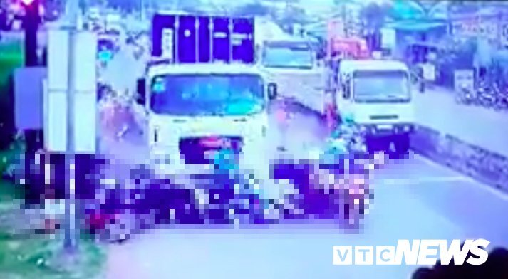 Container đâm hàng chục xe máy làm hơn 20 thương vong ở Long An: Tài xế chạy vận tốc bao nhiêu?