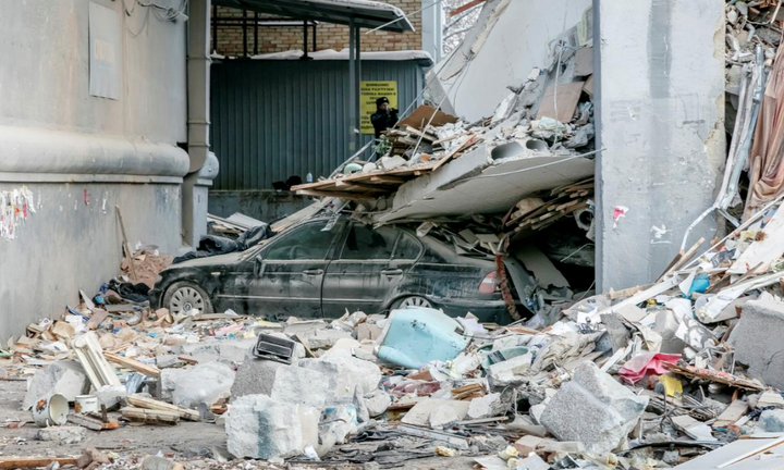 Sập nhà chung cư ở Nga: Số người thiệt mạng tăng lên 37