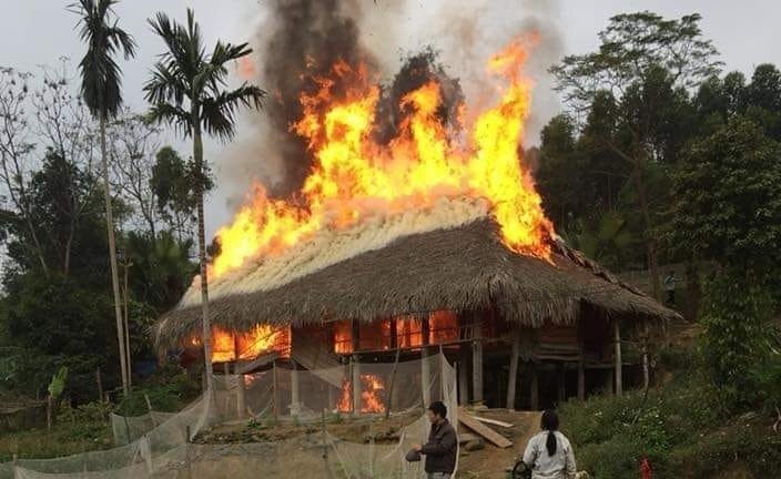 Nghi vấn trẻ nhỏ nghịch lửa gây hỏa hoạn, hộ nghèo mất nhà trước Tết