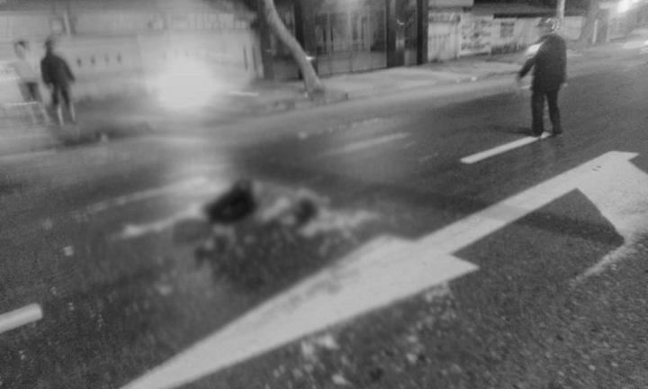 Tài xế container tông xe máy, xuống xem thấy người chết rồi tháo chạy