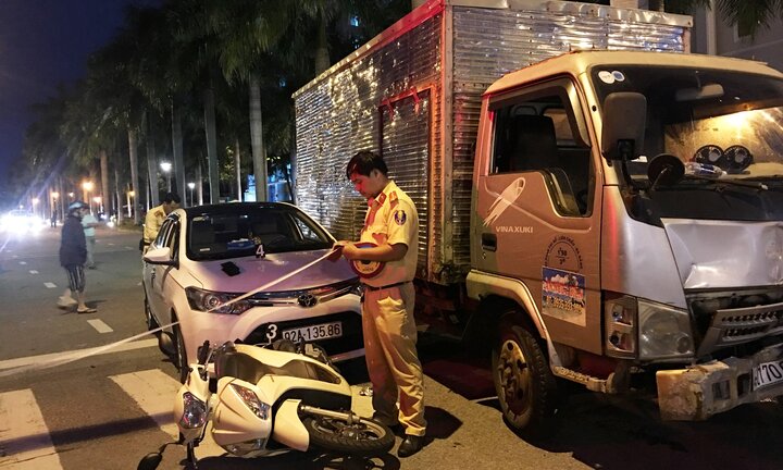 Giám định xe tải tông hàng loạt ô tô, xe máy dừng chờ đèn đỏ ở Đà Nẵng