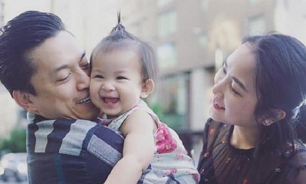Rộ tin đồn rạn nứt tình cảm với vợ 9X, Lam Trường nói gì?