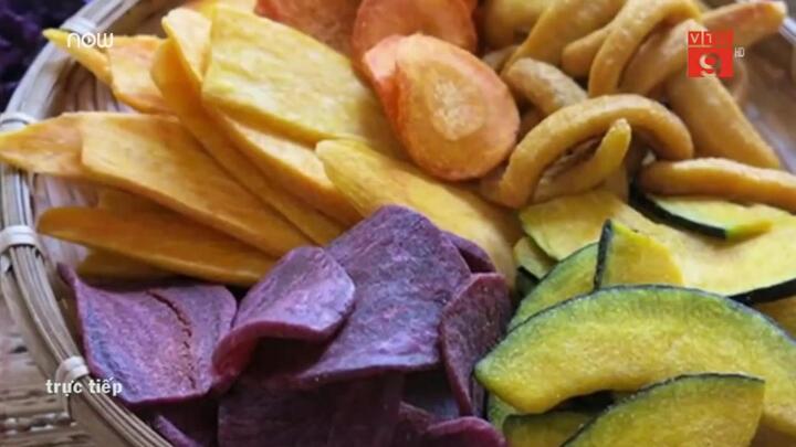 Giật mình bảng giá mứt, hoa quả sấy Trung Quốc về chợ Tết Việt