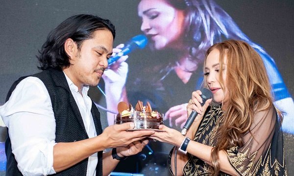 Thanh Hà cầu hôn bạn trai: ‘Điều hối tiếc là chưa làm đám cưới, để Roland phải chờ đợi'