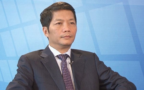 Xe biển xanh đón người nhà tại cầu thang máy bay: Bộ trưởng Trần Tuấn Anh xin lỗi nhân dân