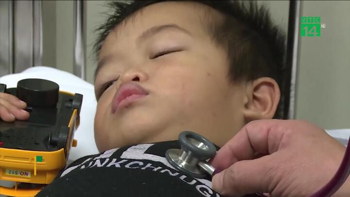 Ăn nhầm thuốc chữa tâm thần của bố, 3 chị em hôn mê li bì