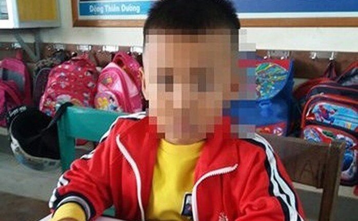 Cô giáo tát học sinh lớp 1 nhập viện ở Quảng Bình bị đình chỉ 15 ngày