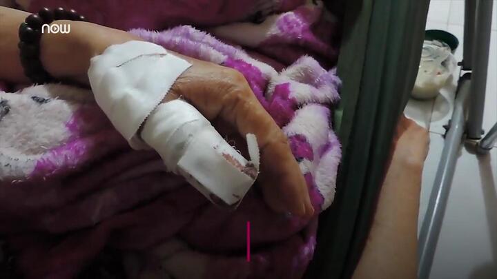 Nhóm thanh niên chặt tay con nợ giữa chợ ở Bình Thuận