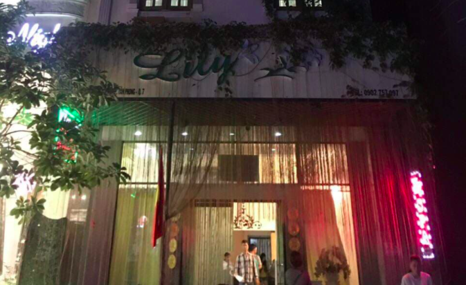 Bắt quả tang 3 cặp nam nữ mua bán dâm trong spa ở TP.HCM