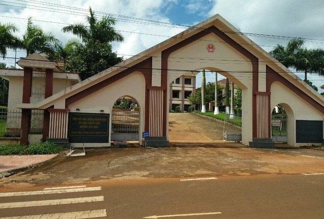 Bổ nhiệm 2 lãnh đạo mới thay thế chủ tịch và phó chủ tịch huyện bị cách chức