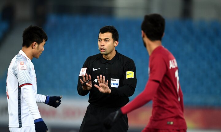 Trọng tài bị ghét nhất U23 châu Á bắt trận Việt Nam vs Iran