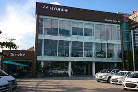 Hyundai Ngọc An bị khách hàng căng băng rôn phản đối: Thông tin mới nhất