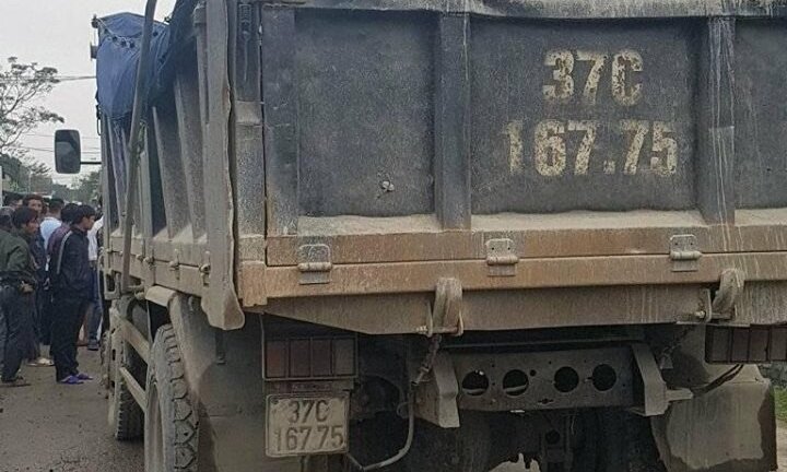 Học sinh mầm non bị xe tải đâm thiệt mạng khi vừa rời lớp học