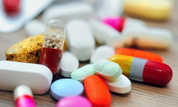 Phó Thủ tướng mong Bộ Y tế kéo giá thuốc xuống thấp nhất khu vực