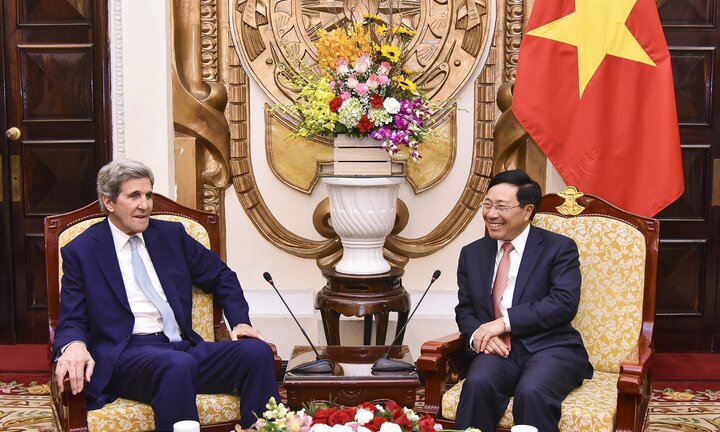 Cựu Ngoại trưởng Mỹ John Kerry sang thăm Việt Nam