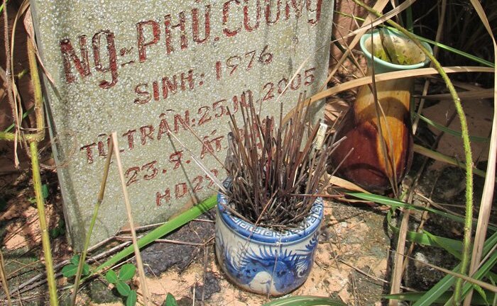 Diễn viên kiêm trùm trộm mộ và chuyện rợn người ở nghĩa địa tội nhân nổi tiếng Sài thành