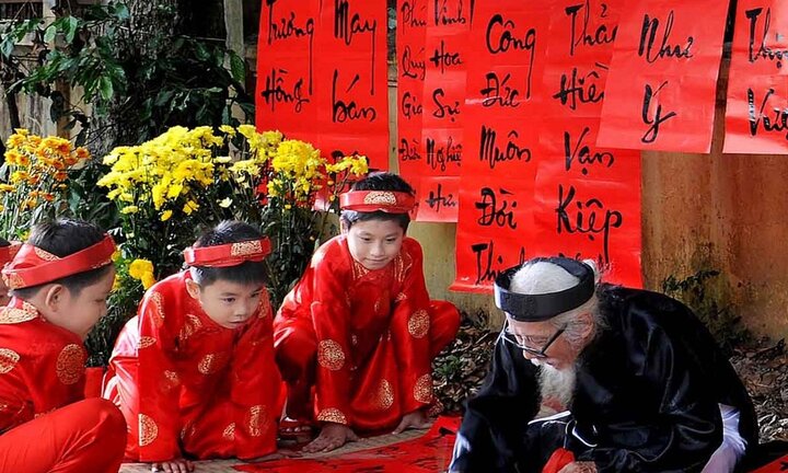 Câu đối Tết - thú chơi tao nhã, mỹ tục trong văn hóa Việt