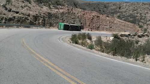 Bolivia: Xe buýt chở đoàn thể thao gặp nạn, ít nhất 13 người thiệt mạng