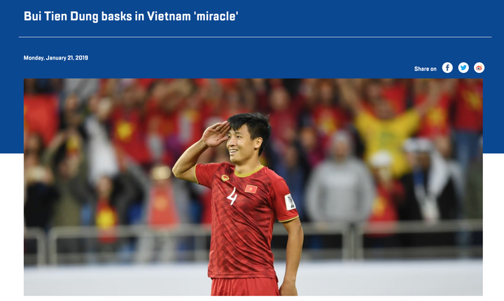 Hình ảnh Bùi Tiến Dũng kiêu hãnh giơ tay chào kiểu nhà binh lên trang chủ AFC