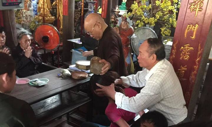 Công việc 'kỳ lạ nhất hành tinh' của sư thầy nổi tiếng ở Hải Phòng