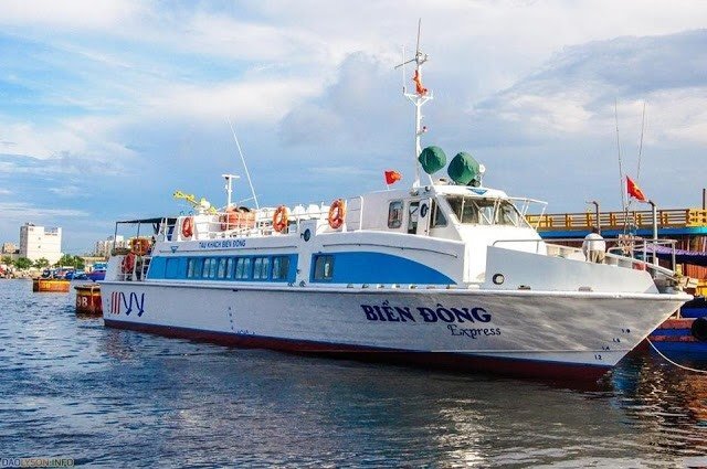 Tàu siêu tốc Super Biển Đông đâm chìm tàu cá ở Quảng Ngãi