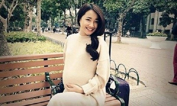 Nhã Phương sinh con gái đầu lòng cho Trường Giang?