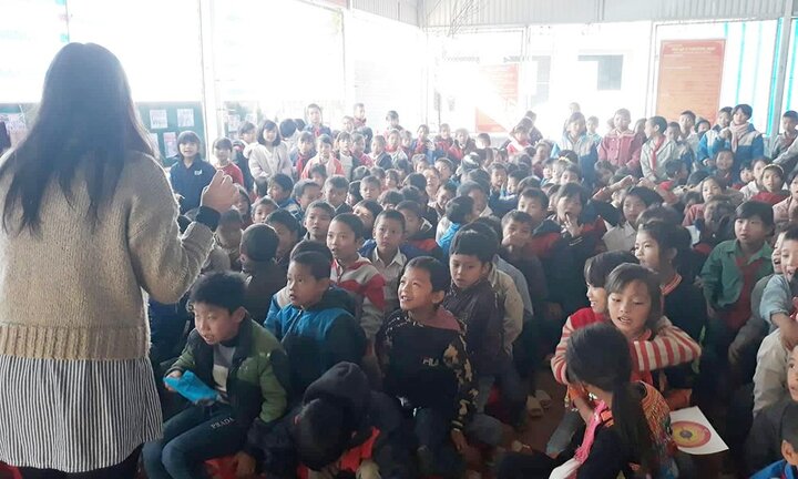 Nữ tiến sĩ tình nguyện dạy kiến thức giới tính miễn phí cho học sinh 100 trường trên toàn quốc