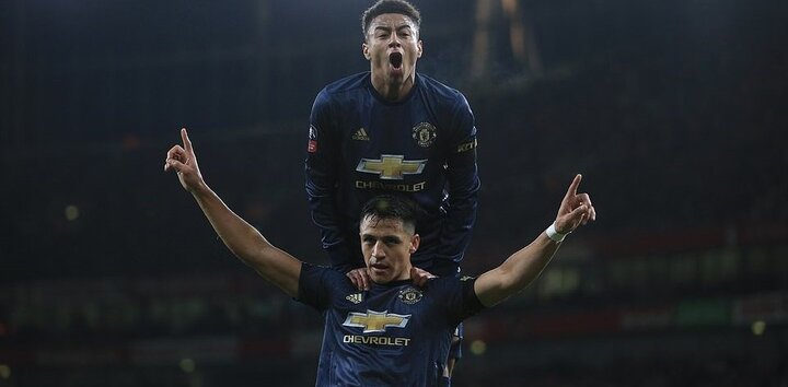 Arsenal 1-3 MU: Sanchez sút tung lưới đội bóng cũ, Solskjaer khen nức nở