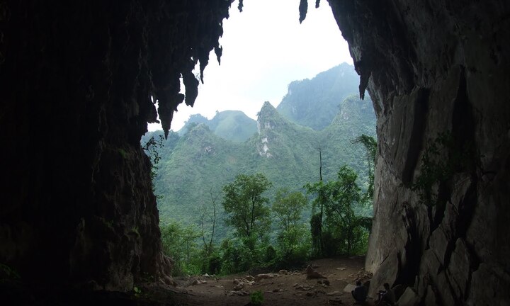 Khám phá vẻ đẹp hang ‘vợ chồng A Phủ’