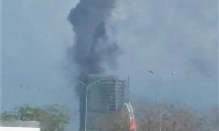 Cháy tòa nhà DITP Trung Nam tại Đà Nẵng, cột khói nghi ngút bốc cao hàng chục mét