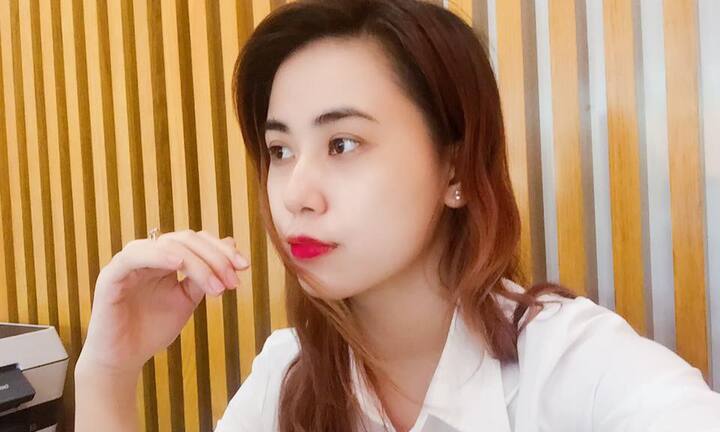 Ảnh: Nhan sắc nữ sinh Đại học Kinh tế TP.HCM khiến bao chàng trai thương nhớ